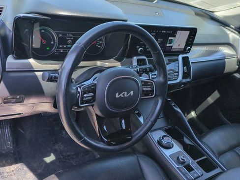 Certified 2023 Kia Sorento EX AWD/4WD image 10
