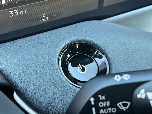 New 2026 Nissan Leaf Platinum+ image 29