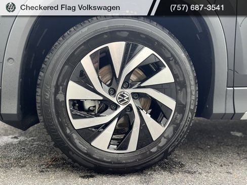 New 2025 Volkswagen Tiguan S image 12