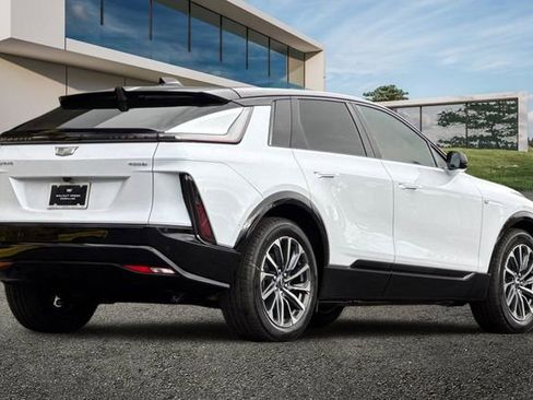 New 2026 Cadillac Lyriq Sport image 4