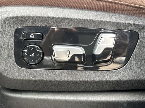 Used 2020 BMW X7 xDrive50i w/ Cold Weather Package image 21