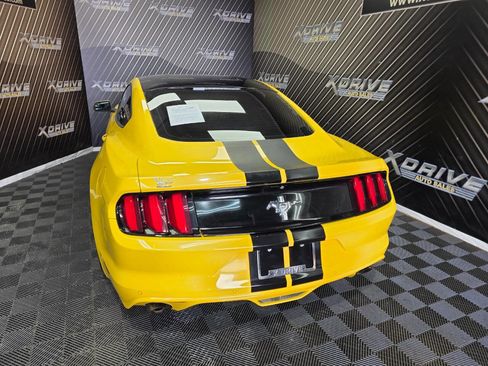 Used 2017 Ford Mustang Coupe RWD image 12