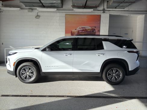 New 2026 Chevrolet Traverse LT image 4