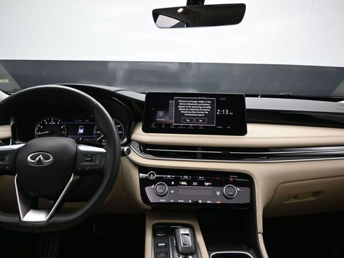 New 2026 INFINITI QX80 Luxe RWD image 17