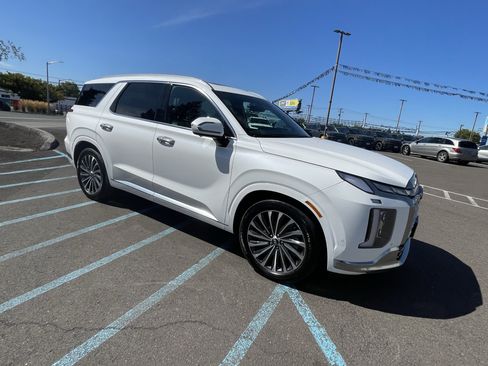 Certified 2025 Hyundai Palisade Calligraphy AWD/4WD image 7