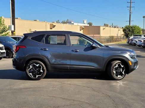 Certified 2025 Kia Seltos S FWD image 5