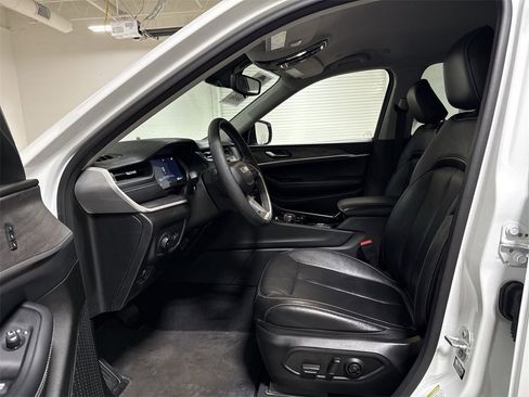 Used 2023 Jeep Grand Cherokee L Limited w/ Trailer Tow Group (B) image 20