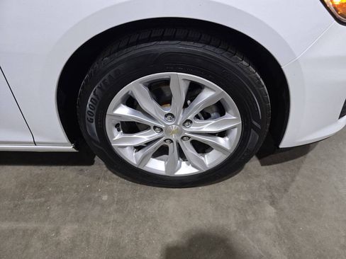 Used 2019 Chevrolet Malibu LT FWD image 23
