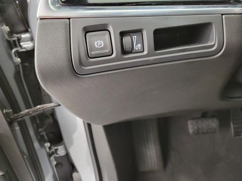 Certified 2025 Cadillac XT6 Premium Luxury image 10