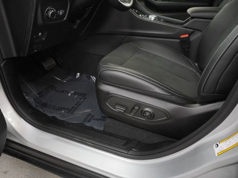 New 2026 Jeep Grand Cherokee Altitude AWD/4WD image 29