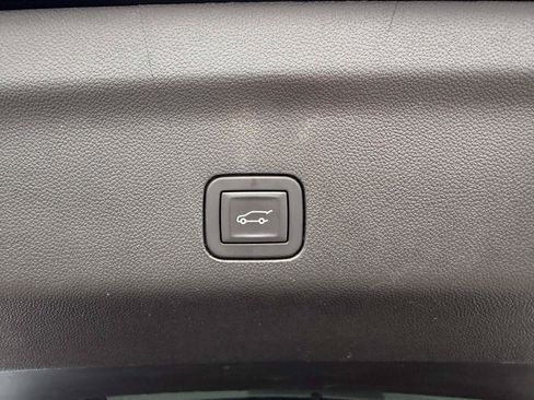 Certified 2025 Chevrolet Tahoe Premier AWD/4WD image 10