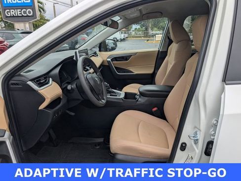 Used 2024 Toyota RAV4 LE image 7