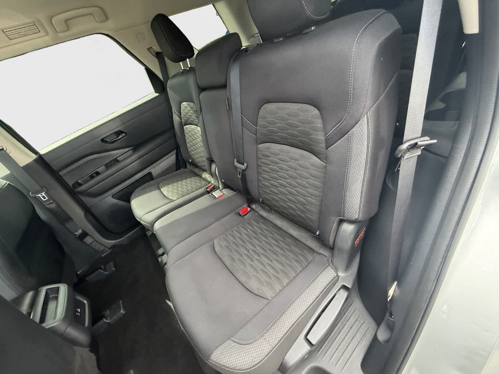 Used 2024 Nissan Pathfinder S AWD/4WD image 18