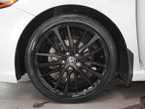 Used 2022 Toyota Camry XSE FWD image 28