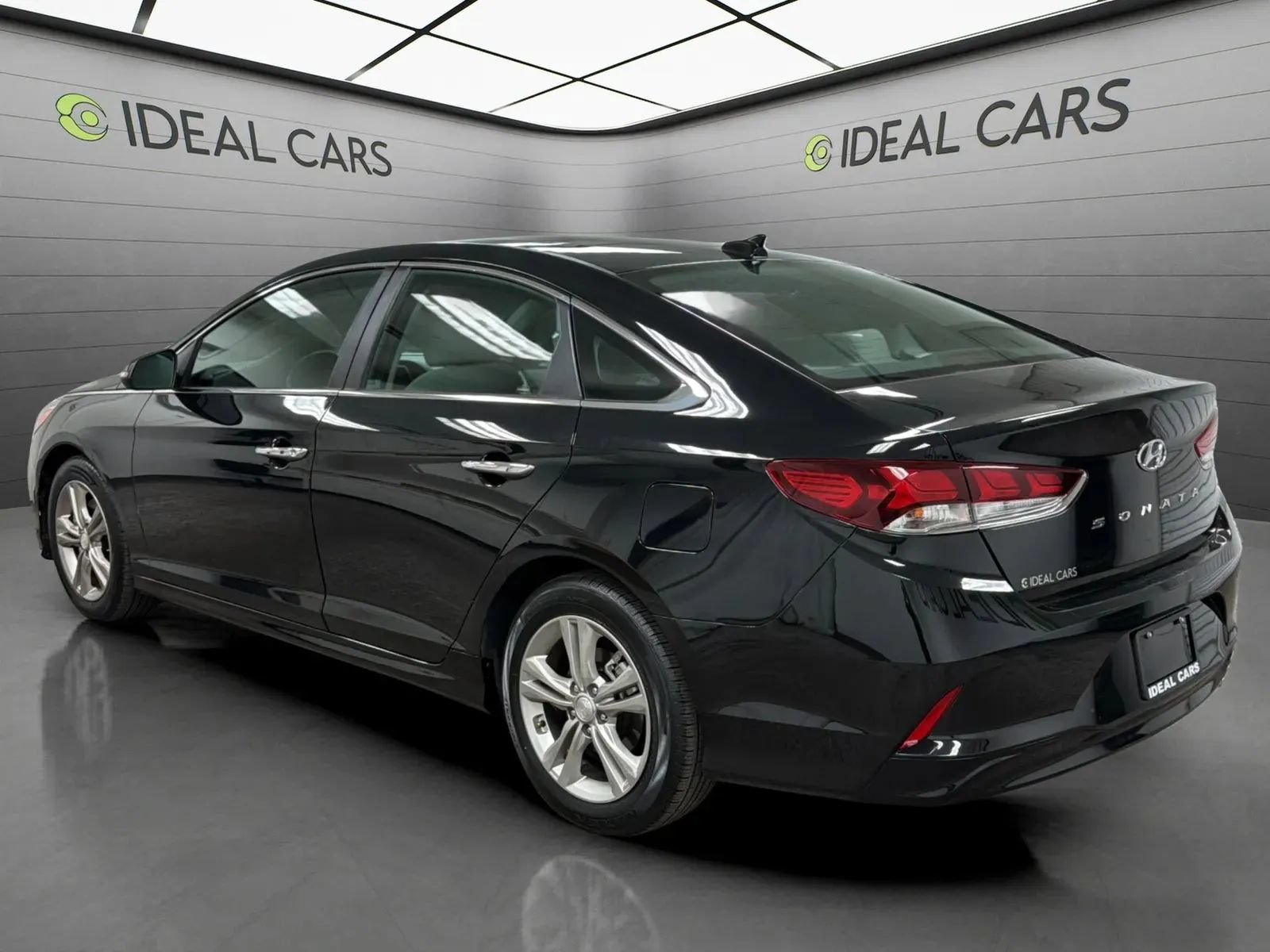 Used 2019 Hyundai Sonata SEL w/ Tech Package 02 FWD image 3