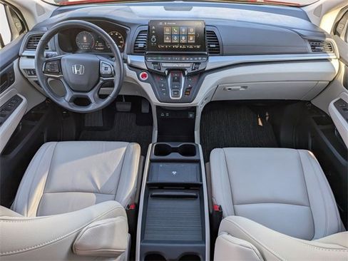 Certified 2025 Honda Odyssey EX-L image 28