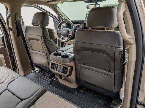 Used 2026 Ford F450 Platinum w/ Platinum Plus Package image 33