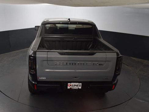New 2025 GMC Hummer EV 2X image 46