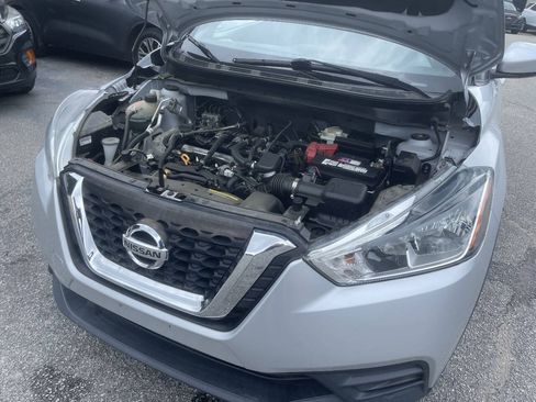 Used 2018 Nissan Kicks SV FWD image 32