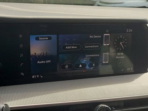 Certified 2025 Nissan Murano SV AWD/4WD image 23