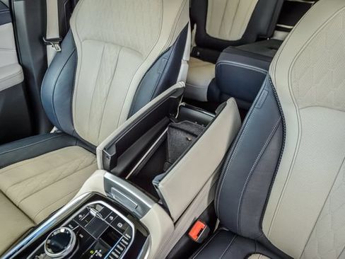 Used 2020 BMW X7 xDrive40i w/ M Sport Package AWD/4WD image 33