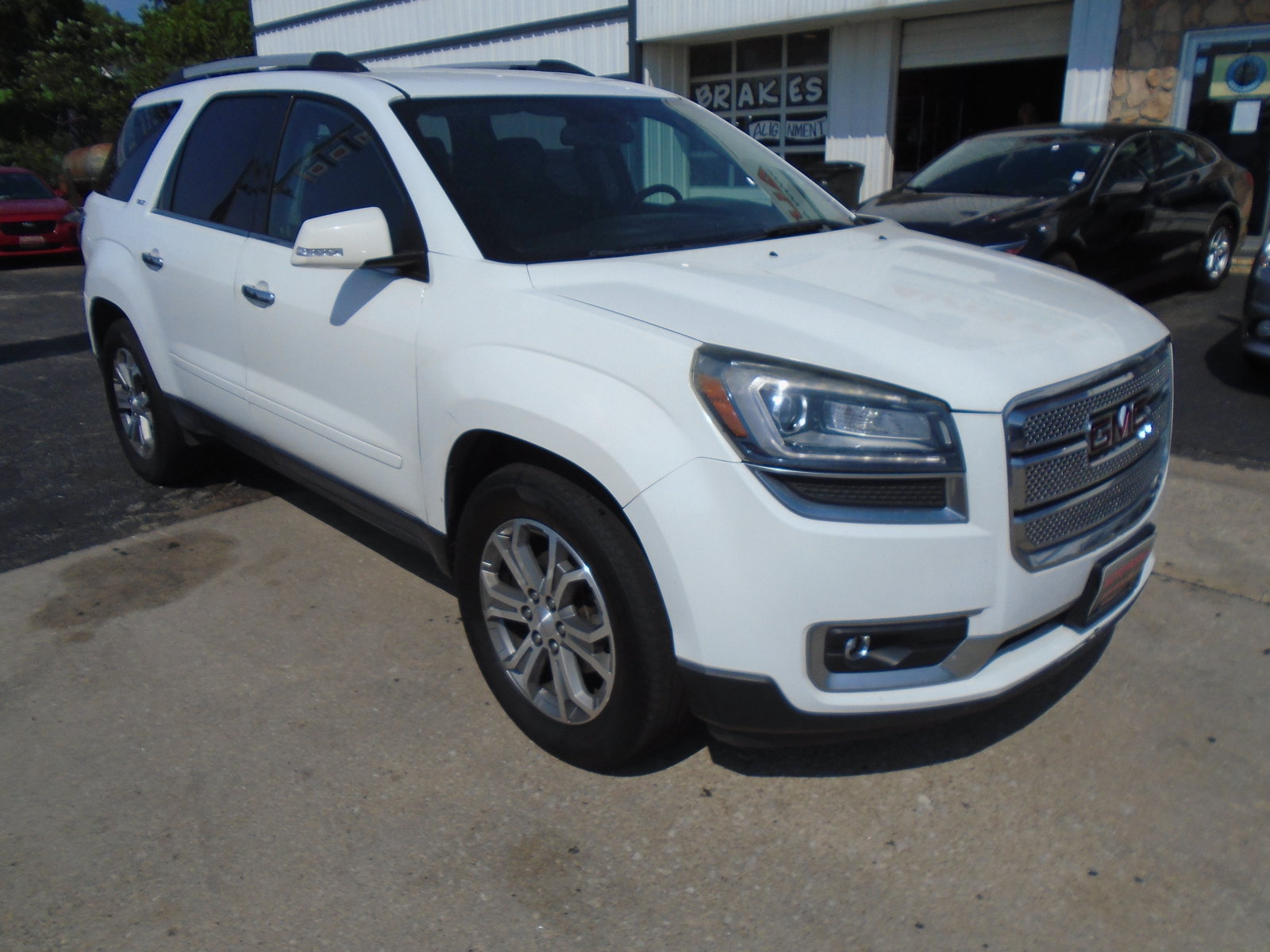 Used 2016 GMC Acadia SLT AWD/4WD image 8