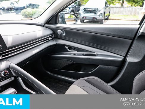 Used 2023 Hyundai Elantra SEL FWD image 36