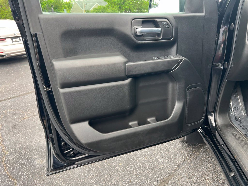 Used 2021 Chevrolet Silverado 1500 Custom Trail Boss w/ LPO, Dark Essentials Package AWD/4WD image 11