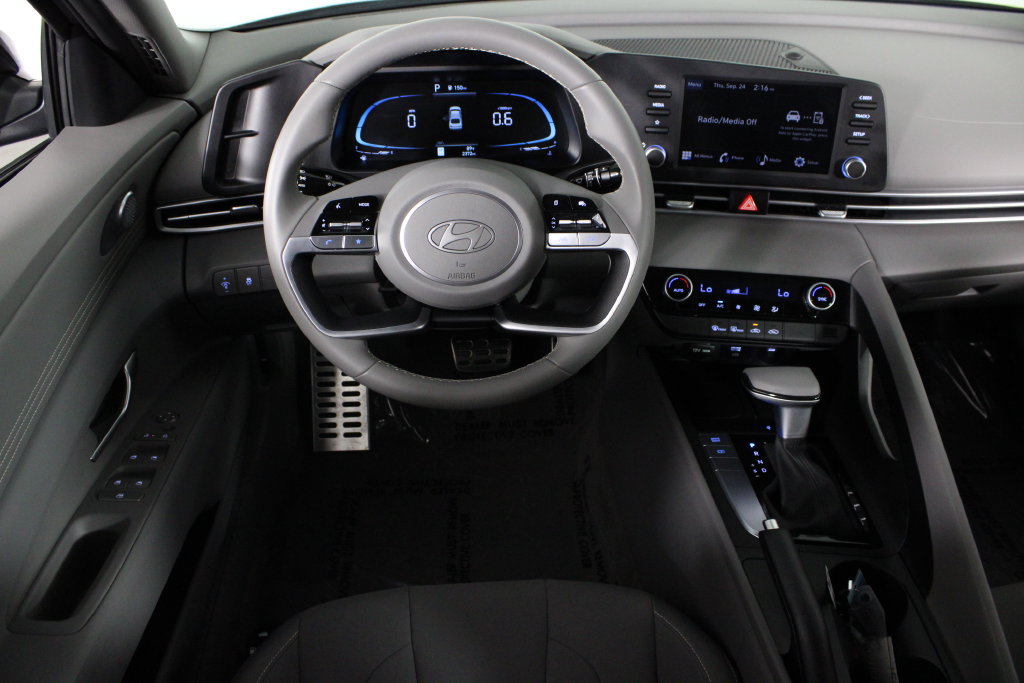 Certified 2026 Hyundai Elantra Sport FWD image 8