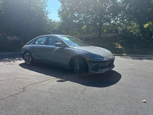 Used 2023 Hyundai Ioniq 6 SEL AWD/4WD image 3