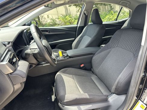 Used 2025 Toyota Camry LE w/ Convenience Package FWD image 15