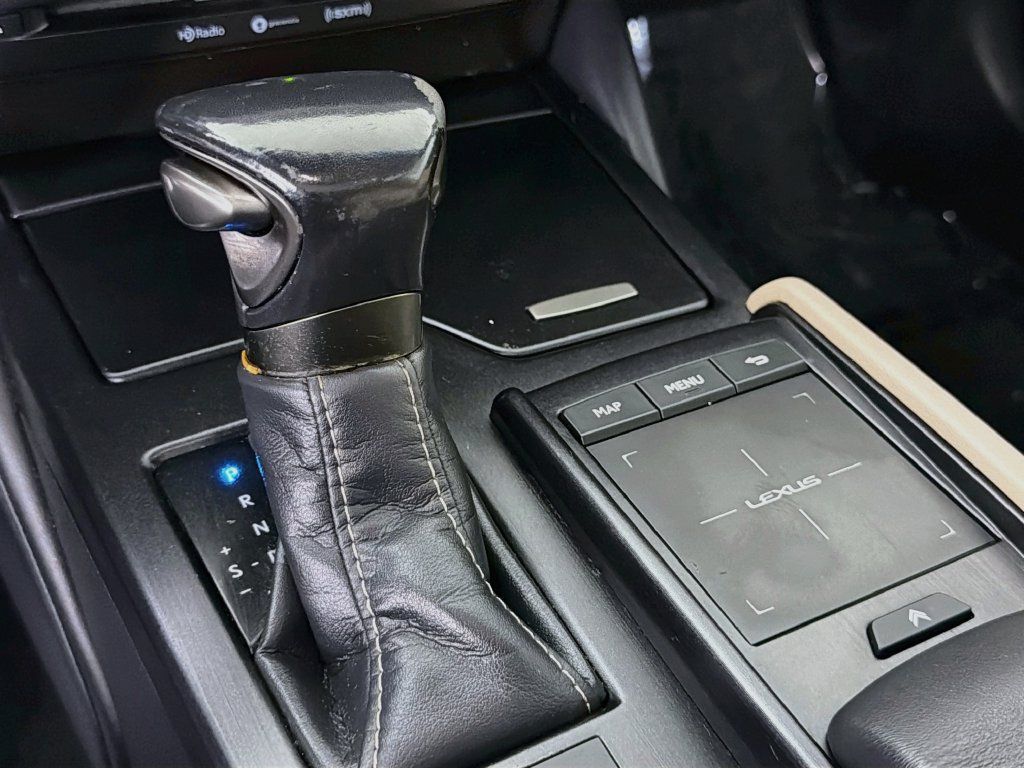 Used 2019 Lexus ES 350 w/ Premium Package FWD image 22