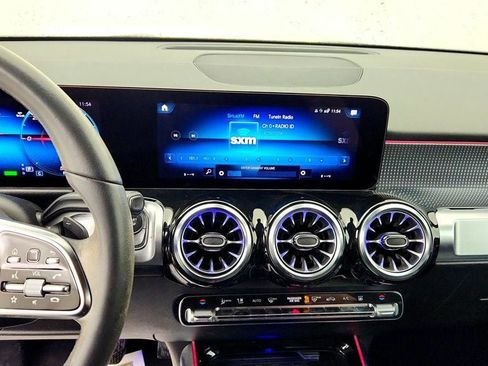 Used 2023 Mercedes-Benz EQB 300 4MATIC w/ Exclusive Package image 15