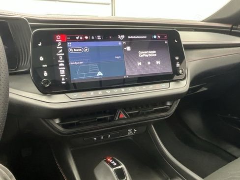 Used 2025 Dodge Charger R/T w/ Sun & Sound Package image 9