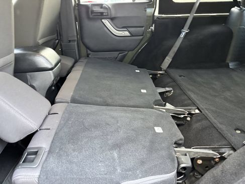 Used 2016 Jeep Wrangler Unlimited Sport AWD/4WD image 25