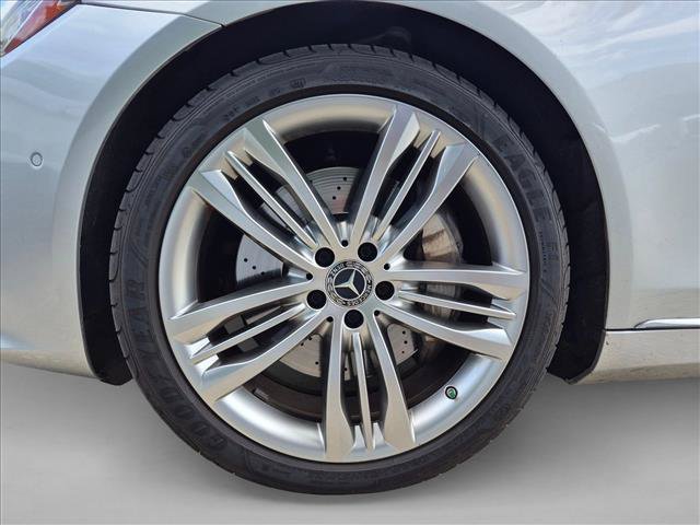 Used 2019 Mercedes-Benz S 560 Sedan image 16