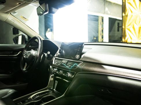Used 2022 Honda Accord EX-L image 13