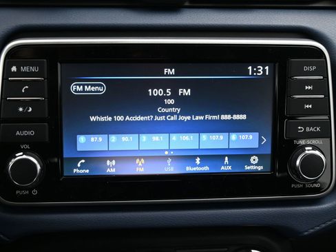 New 2025 Nissan Versa SV w/ Trunk Package FWD image 15