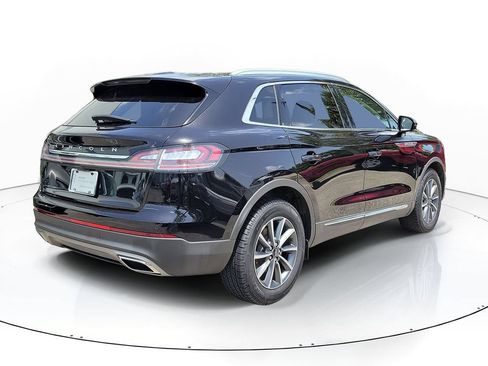 Certified 2022 Lincoln Nautilus FWD image 3