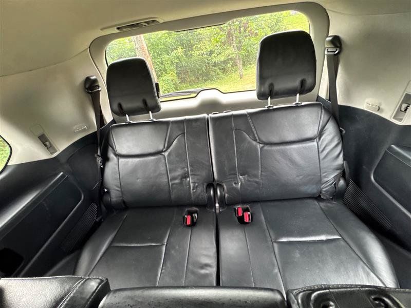 Used 2014 Lexus LX 570 4WD w/ Luxury Package image 38