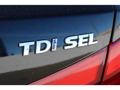 Used 2014 Volkswagen Passat TDI SEL Premium image 33