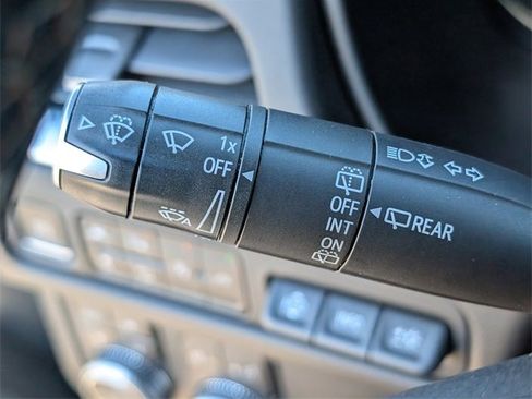 Used 2021 GMC Yukon XL AT4 w/ Technology Package image 26