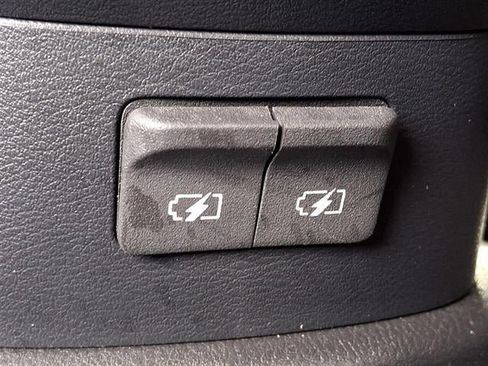 Used 2024 Nissan Kicks S image 11