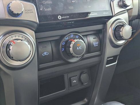 Used 2022 Toyota 4Runner SR5 Premium image 15