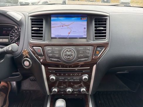 Used 2013 Nissan Pathfinder Platinum w/ Platinum Premium Pkg image 22