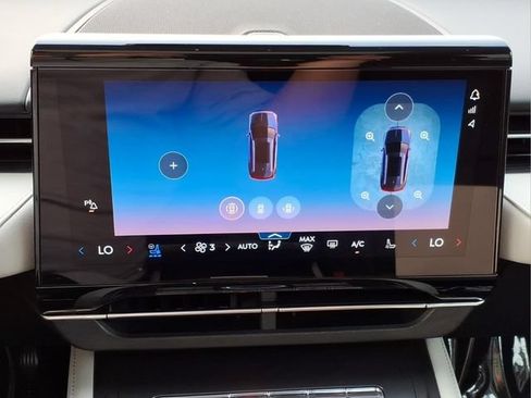 Used 2024 Lincoln Nautilus Reserve w/ Equipment Group 202A AWD/4WD image 21