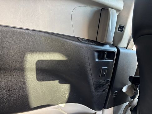 Used 2022 Chrysler Pacifica Limited image 26