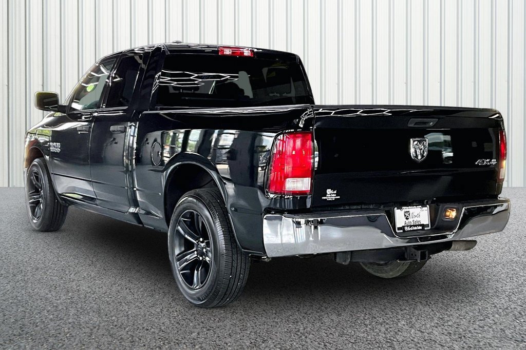 Used 2017 RAM 1500 ST w/ SXT Appearance Group AWD/4WD image 4