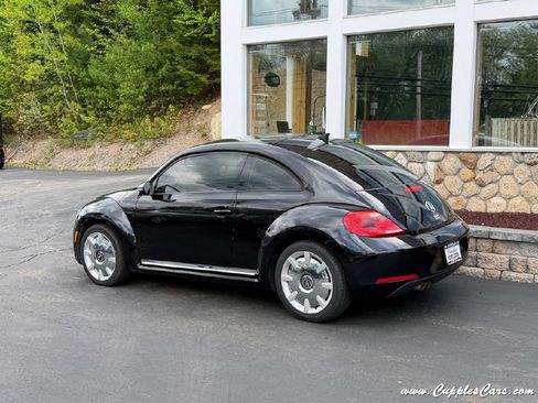 Used 2013 Volkswagen Beetle 2.5 Fender FWD image 3