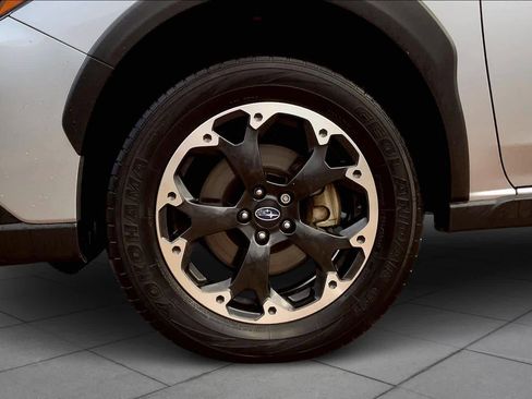 Used 2023 Subaru Crosstrek 2.0i Premium image 19